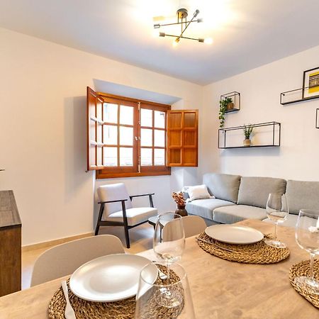 Charming 2 Bedroom Apartment At San Marcos Plaza By Ocityzen Sevilla Buitenkant foto