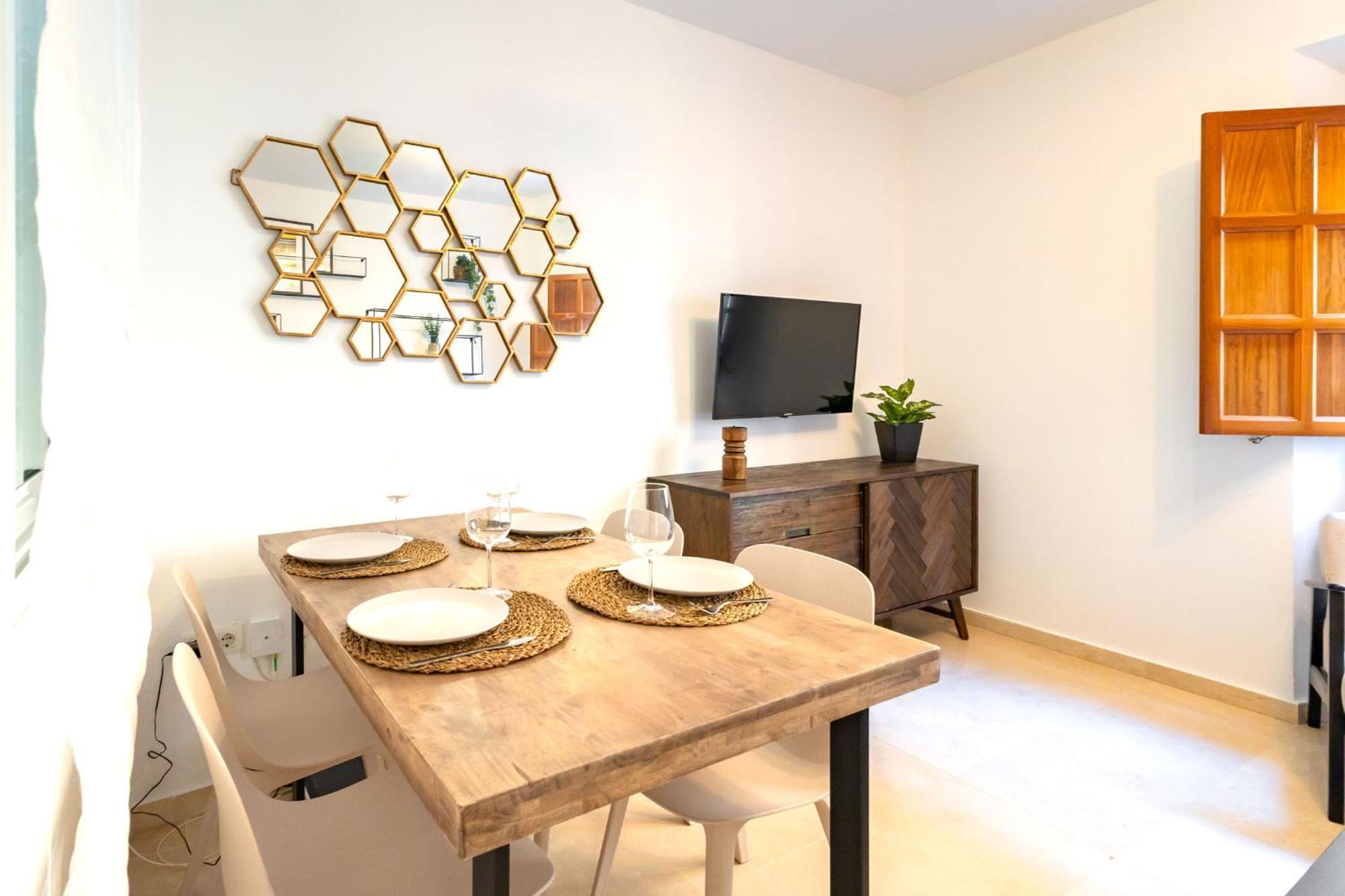 Charming 2 Bedroom Apartment At San Marcos Plaza By Ocityzen Sevilla Buitenkant foto