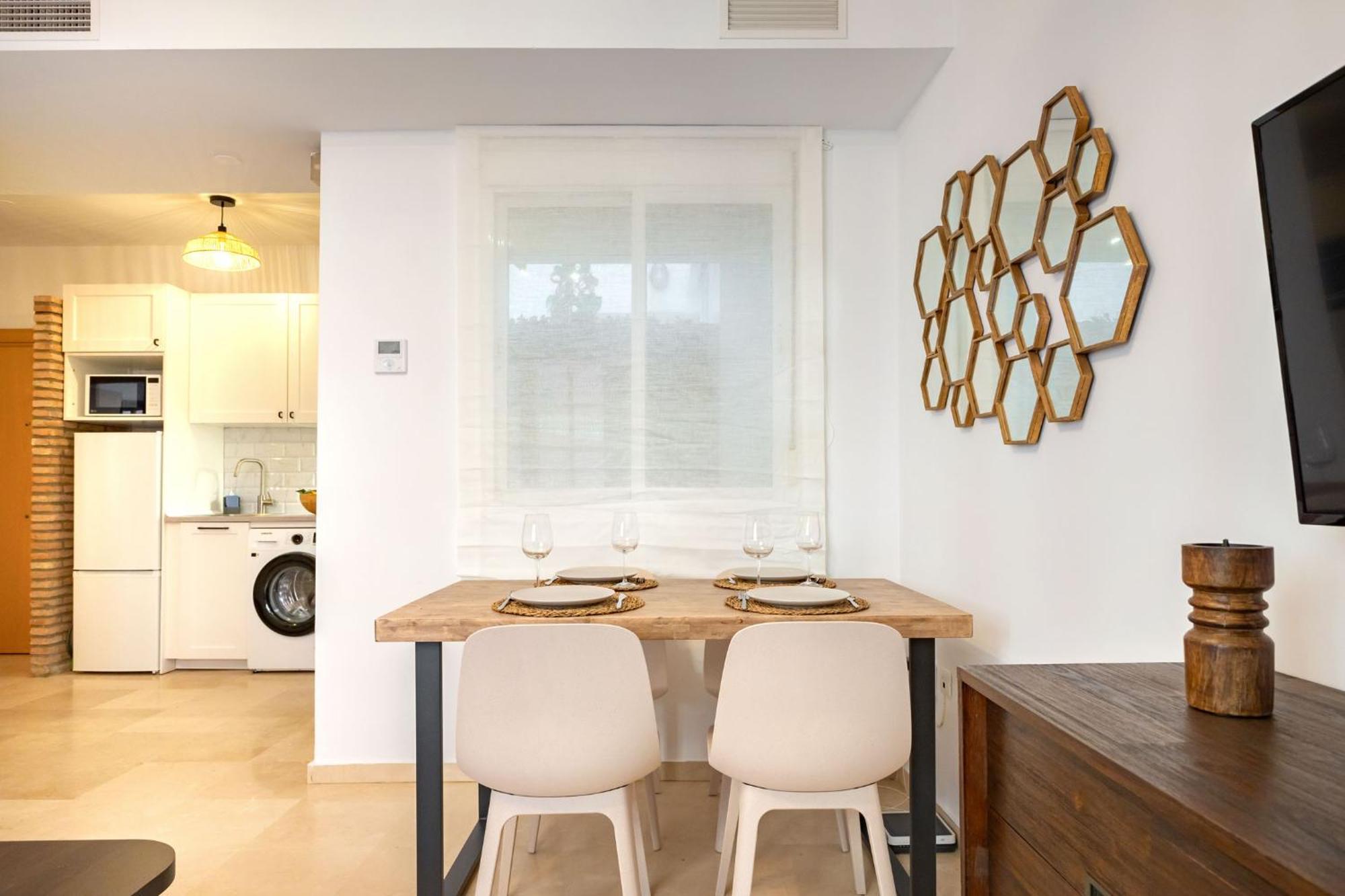 Charming 2 Bedroom Apartment At San Marcos Plaza By Ocityzen Sevilla Buitenkant foto
