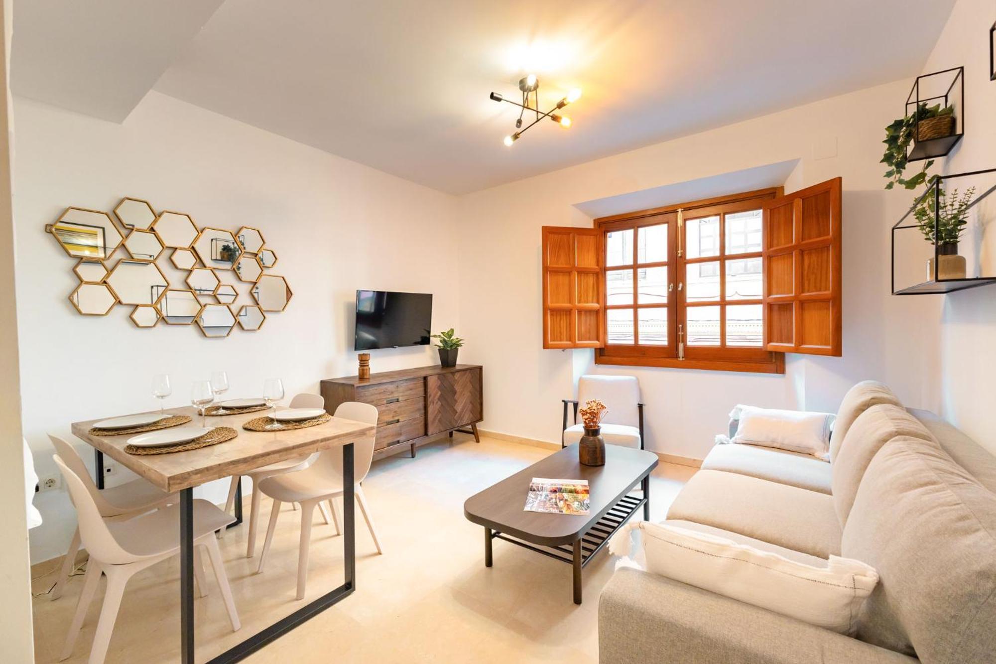Charming 2 Bedroom Apartment At San Marcos Plaza By Ocityzen Sevilla Buitenkant foto